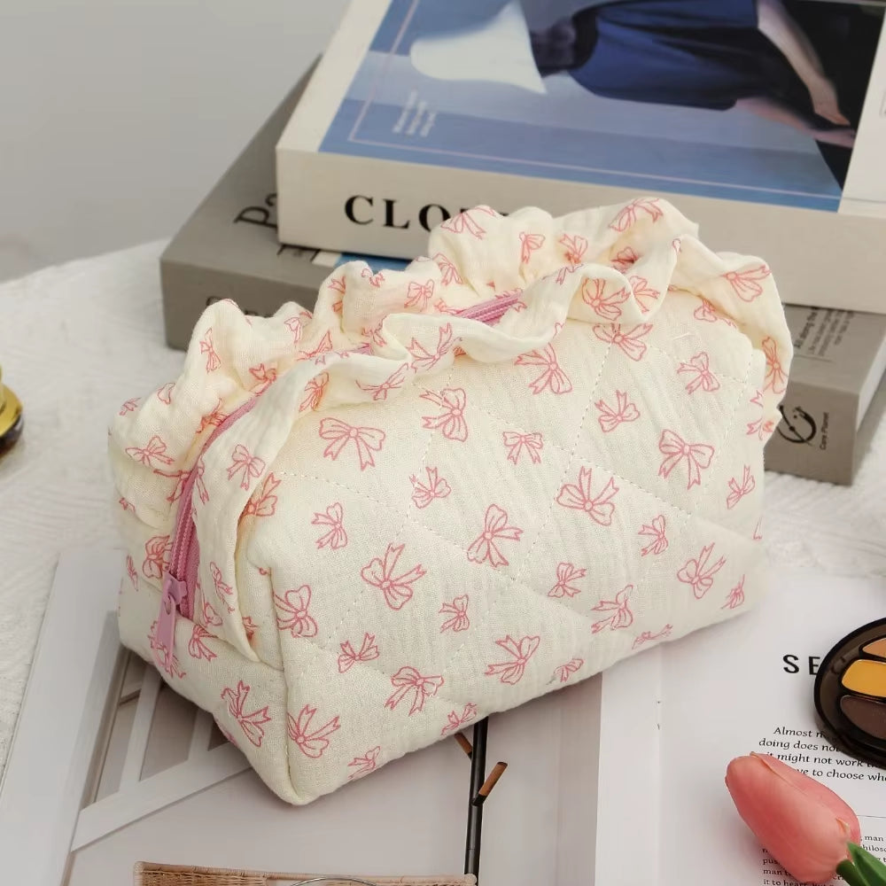 Cute Lace Bow Women'S Makeup Bag Large Capacity Travel Cosmetics Storage Pouch Large Capacity Square Zipper Quilting Bag