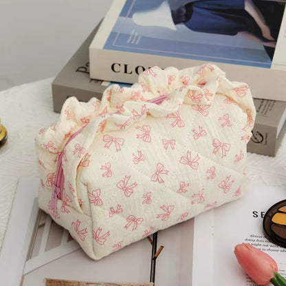Cute Lace Bow Women'S Makeup Bag Large Capacity Travel Cosmetics Storage Pouch Large Capacity Square Zipper Quilting Bag