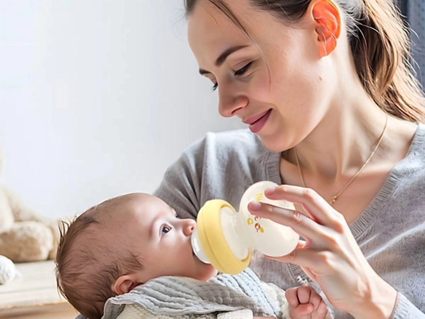 2.7Oz Newborn Glass Baby Bottles Set,With Slow Flow Nipple,For 0M+,4-Pack,Yellow